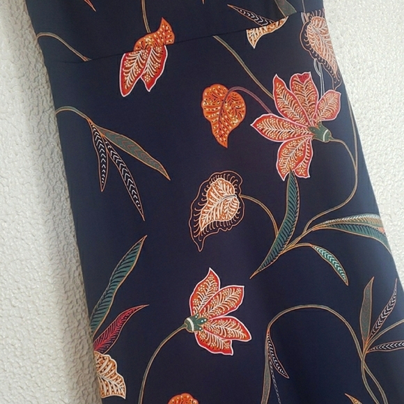 NWT LOFT Midi Dress Blogger Favorite Floral Smocked Spaghetti Strap Navy Orange - Picture 7 of 17